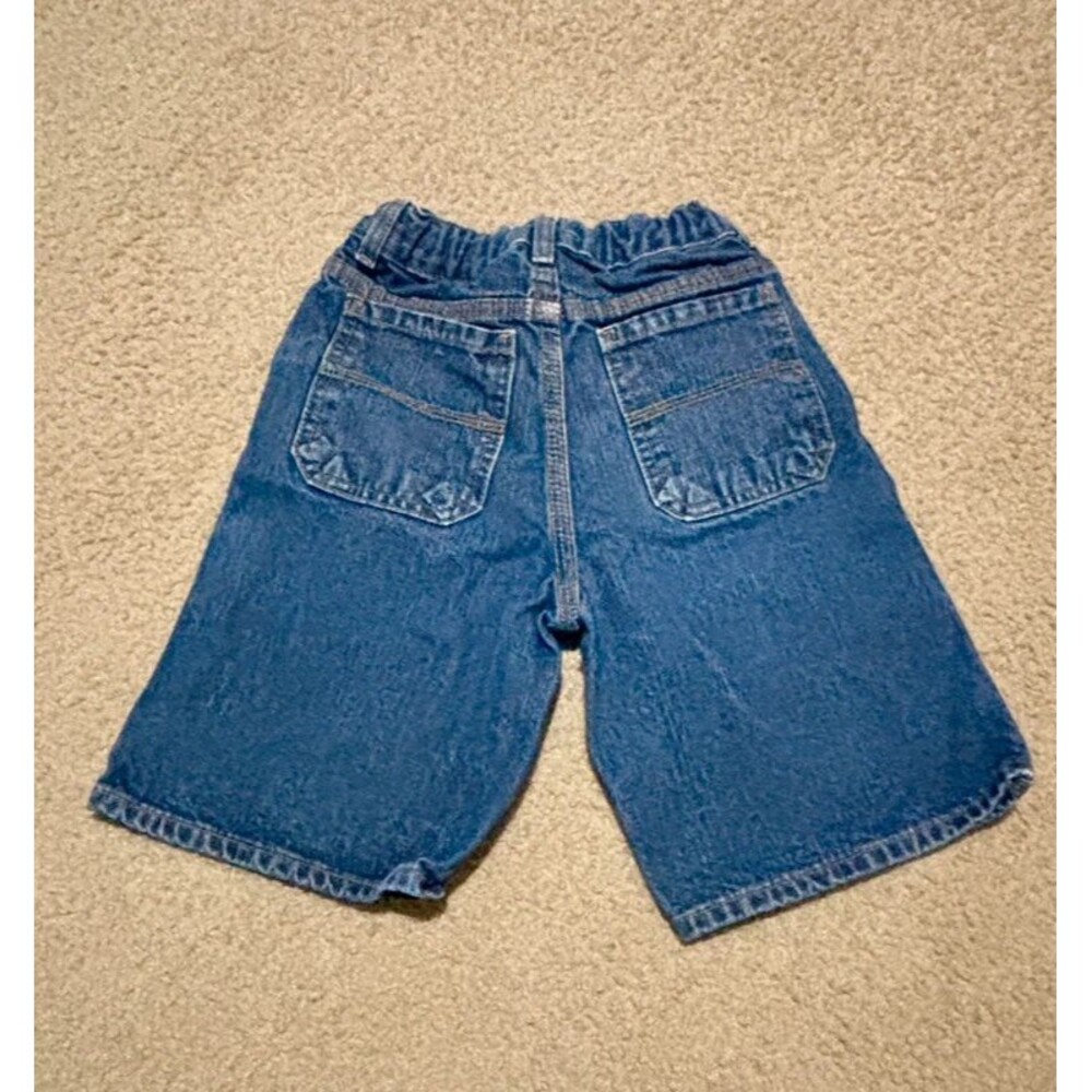 Shorts - Picture 2 of 4